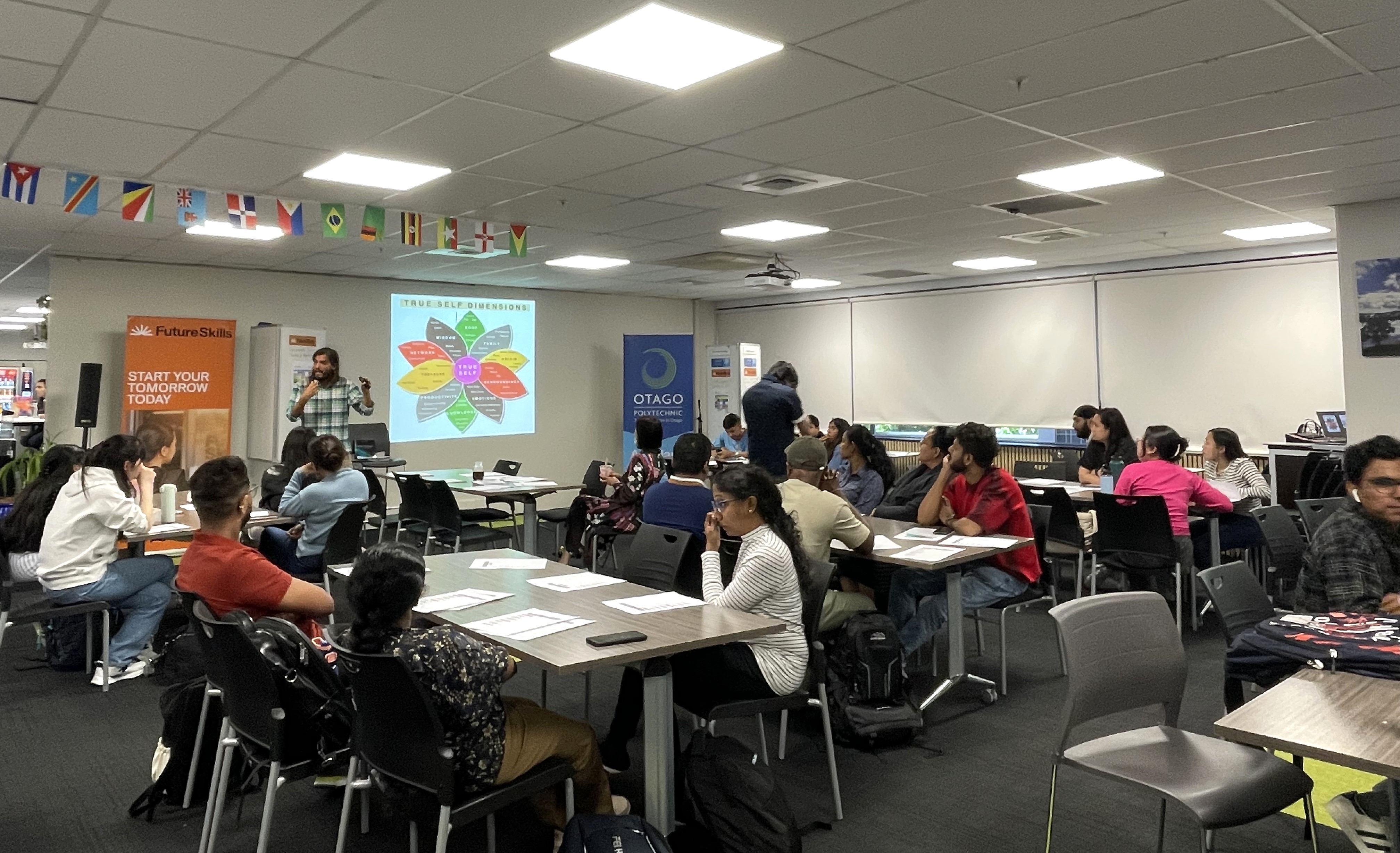 <p>Alumni mentor guides students toward internships</p>