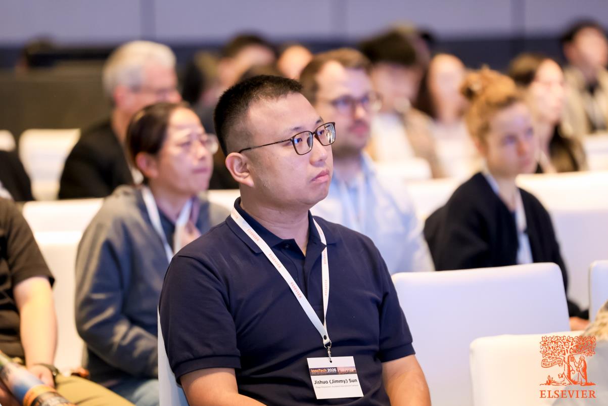 <p>Senior Lecturer presents AI research in Beijing</p>