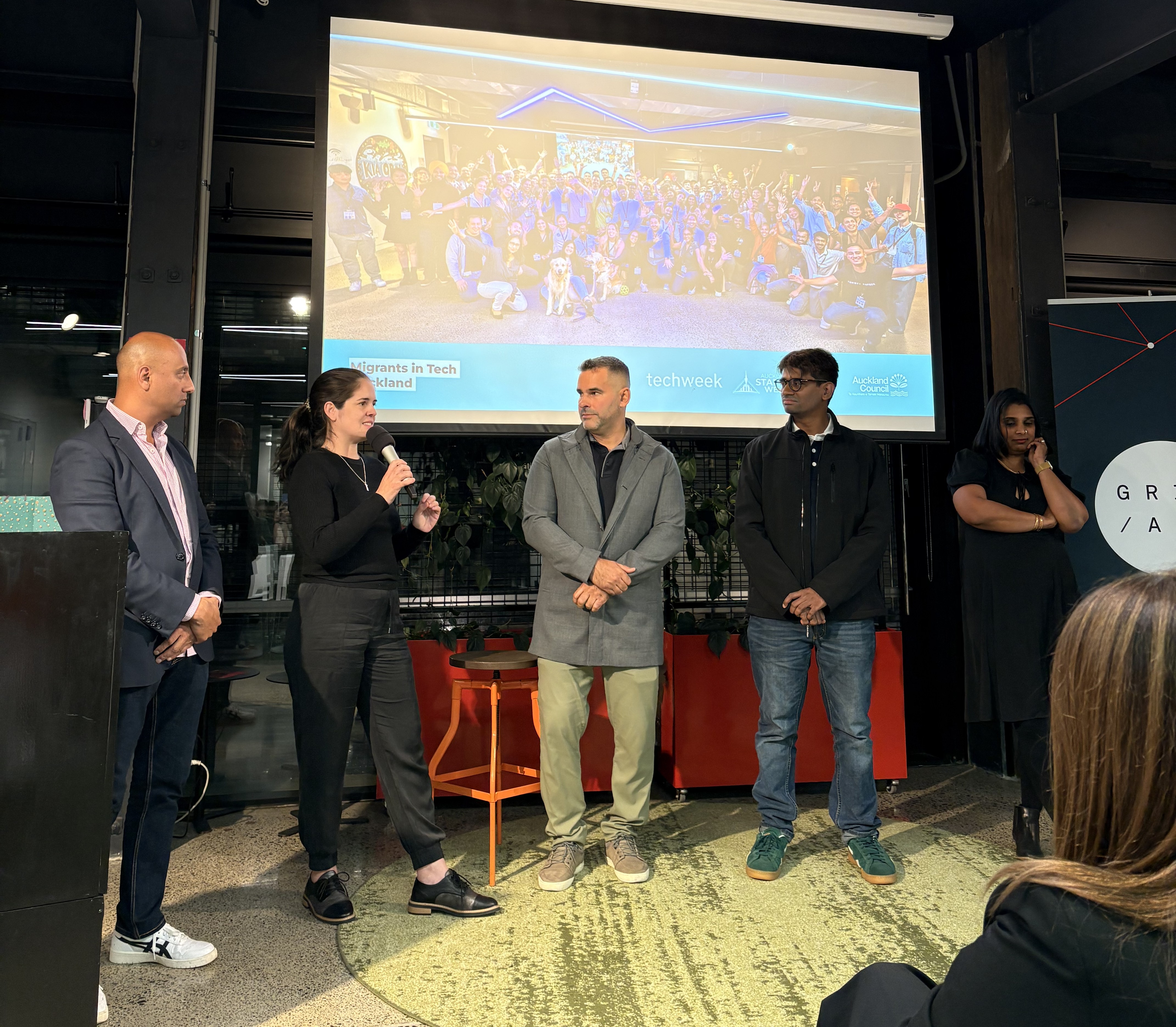 <p>Students hear lessons from tech professionals</p>