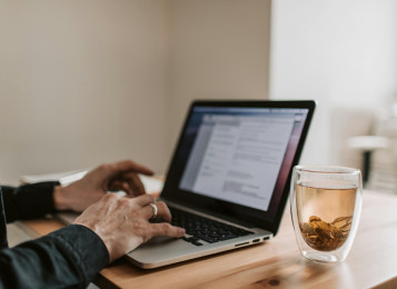 <p>AIC researchers explore remote work impacts</p>